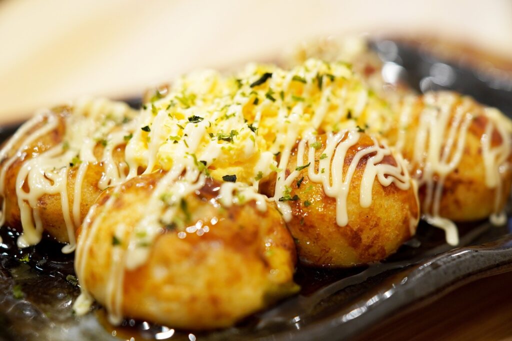 takoyaki, gourmet, food, meal, delicious, restaurant, eat, cooking, japanese meal, japanese food, osaka, powder of, cook, eating, takoyaki,