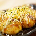 takoyaki, gourmet, food, meal, delicious, restaurant, eat, cooking, japanese meal, japanese food, osaka, powder of, cook, eating, takoyaki,