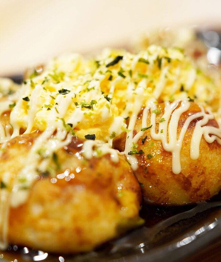 takoyaki, gourmet, food, meal, delicious, restaurant, eat, cooking, japanese meal, japanese food, osaka, powder of, cook, eating, takoyaki,