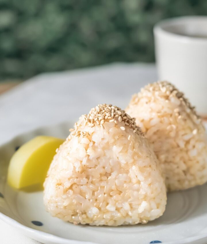 onigiri, rice, dish, japanese, cuisine, food, brown rice, asia, lunch, meal, onigiri,