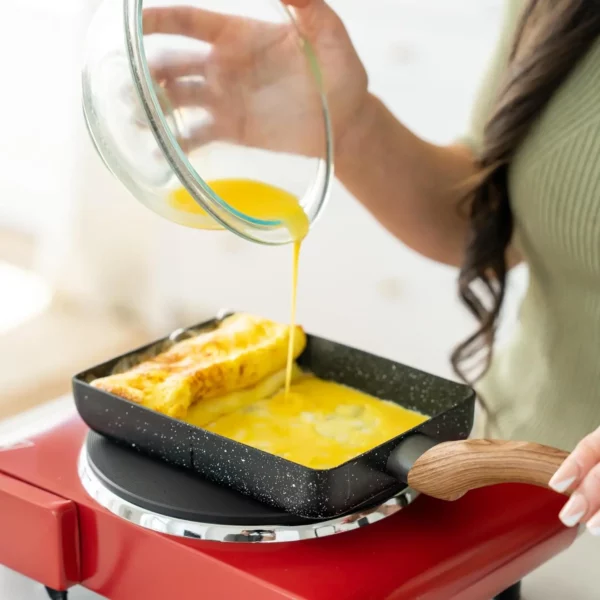 Japanese Omelette Pan - Tamagoyaki (Nonstick Square Pan) - Best Japanese Tamagoyaki Pan