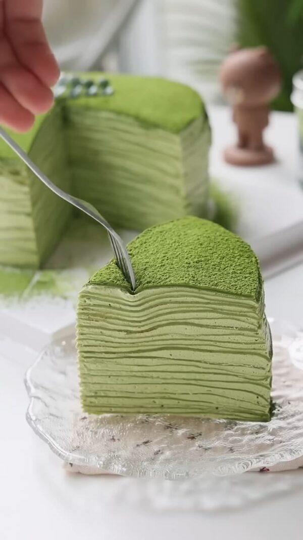 matcha crepe cake, matcha mille crepe