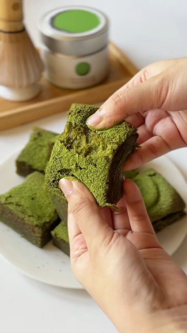 Matcha mochi brownies